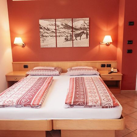 Hotel Garni Rin Da Rin 리비뇨 외부 사진