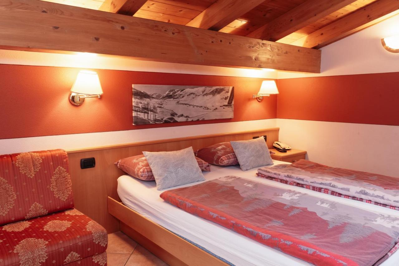 Hotel Garni Rin Da Rin 리비뇨 외부 사진
